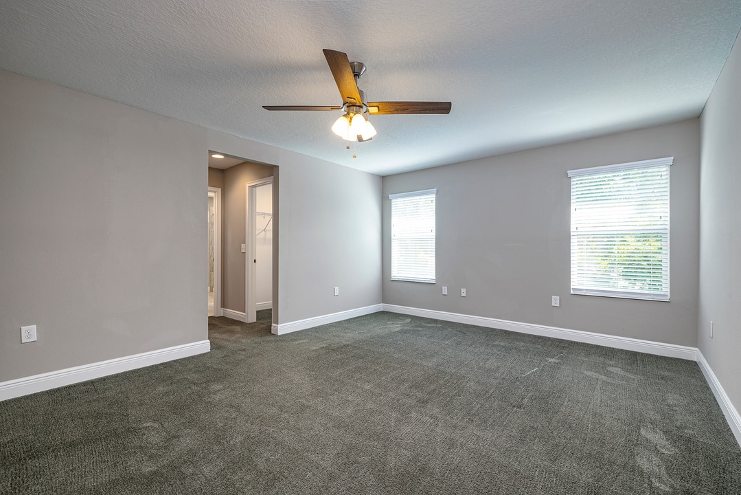 Property p10 image 18